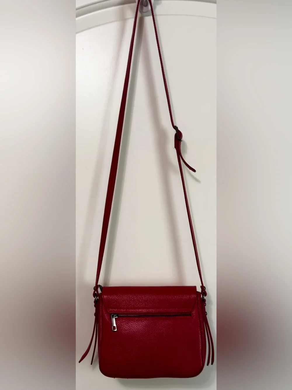 Carla Ferreri Red Pebbled Leather Crossbody Bag Made in Italy Adjustable Strap